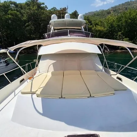 Blue Cruise In - Mavi Yolculuk Tekne Bozburun