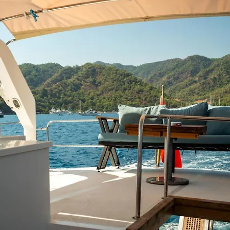Blue Cruise In - Mavi Yolculuk Tekne